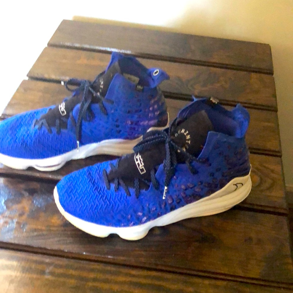 LeBron 17